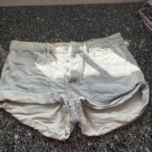 Free People light wash jean shorts women's size 26